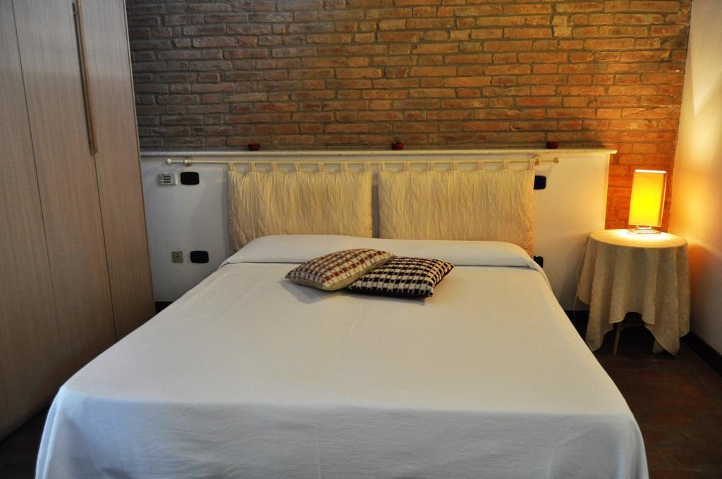 Corte Dossello 4* Massa Fiscaglia